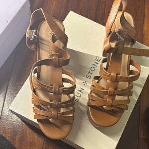 Sun + Stone Women's Brown Strappy Sandals